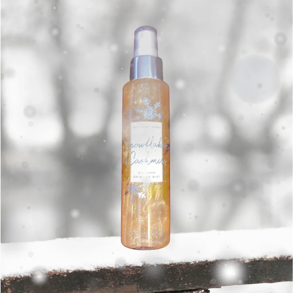 Snowflakes and Cashmere Diamond Shimmer Mist 4.9 oz